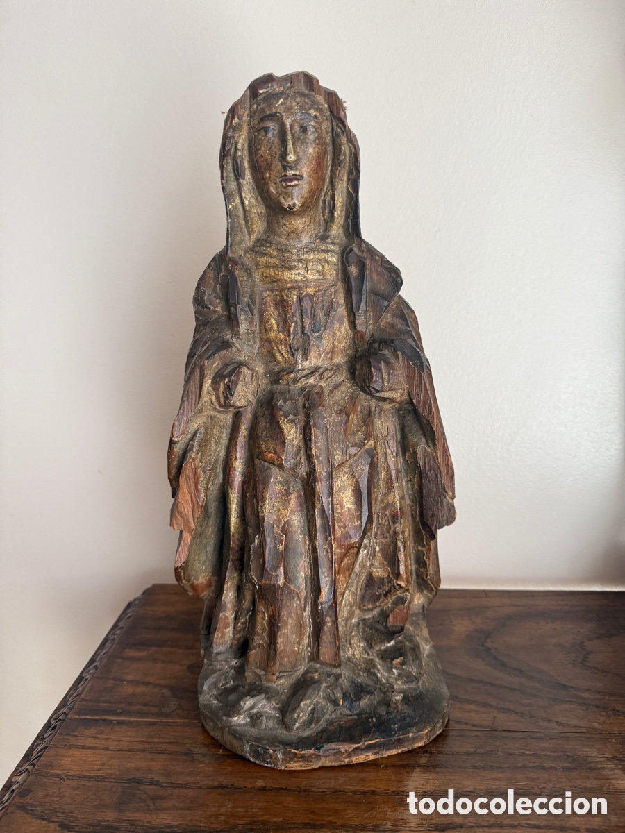 Arte: Antigua talla religiosa en madera policromada y dorada &ndash; posible Virgen sedente &ndash; siglos XVI/XVII