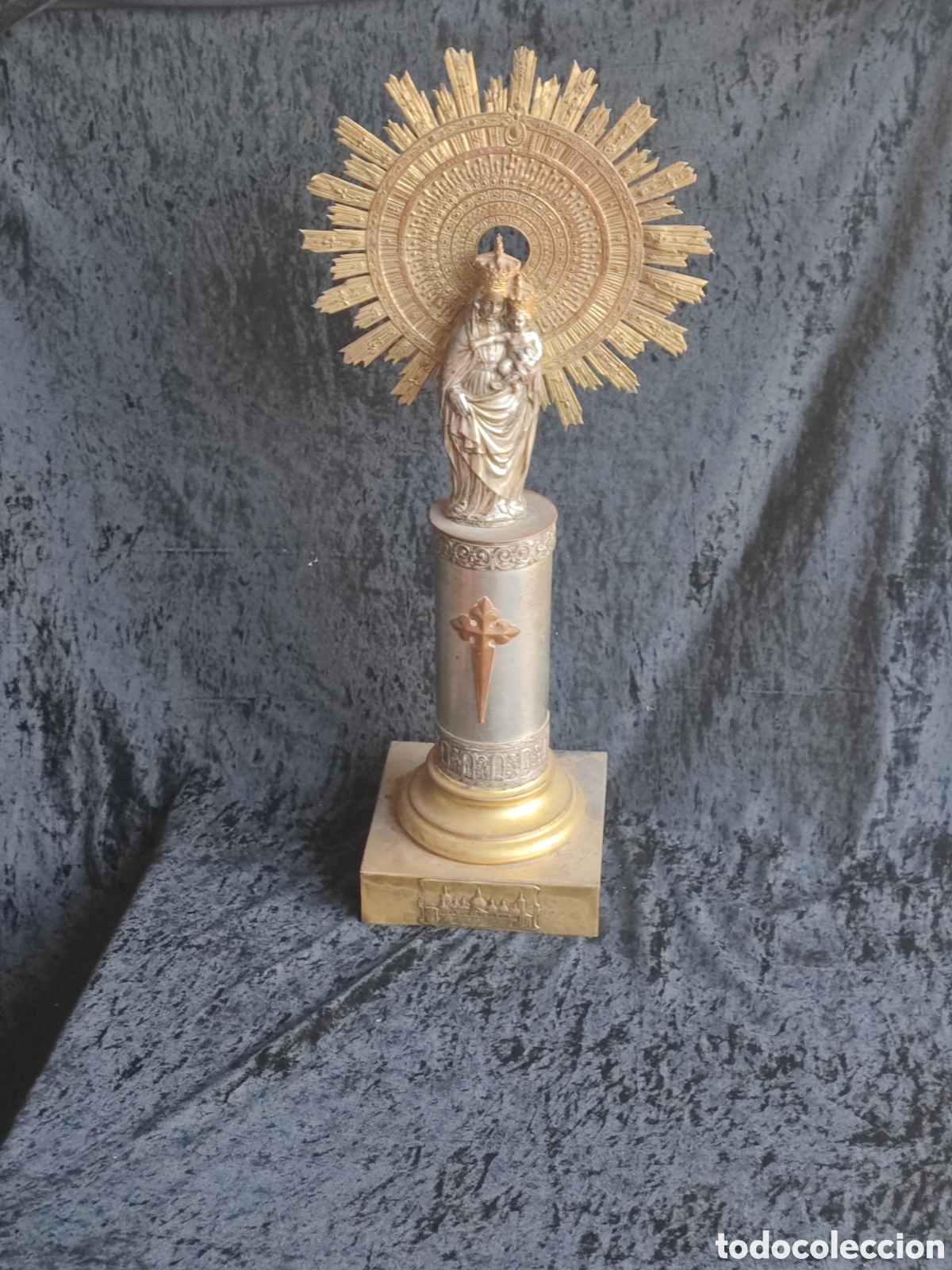 Arte: FIGURA DE LA VIRGEN DEL PILAR, MUY GRANDE MIDE TODO EL CONJUNTO 62 X 27 CMS. CON BA&Ntilde;O DE PLATA, XIX