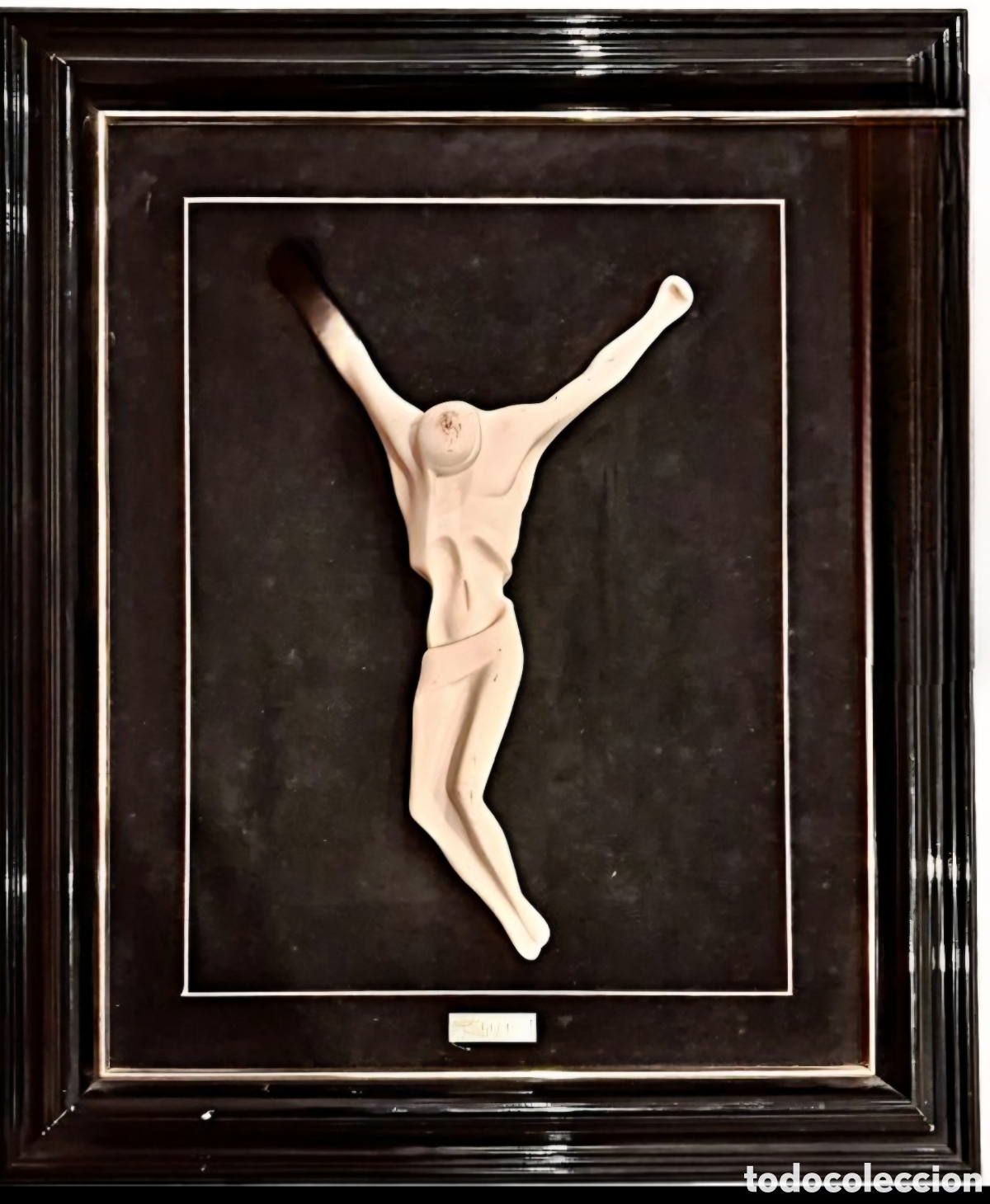 Arte: Crucifijo de piedra enmarcado