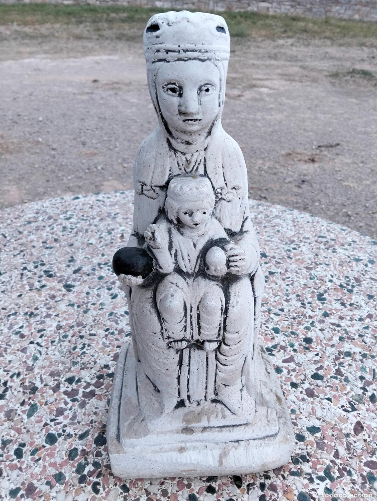 Art: Figura escultura antigua de cemento la Virgen Verge de Montserrat para pintar figura exterior