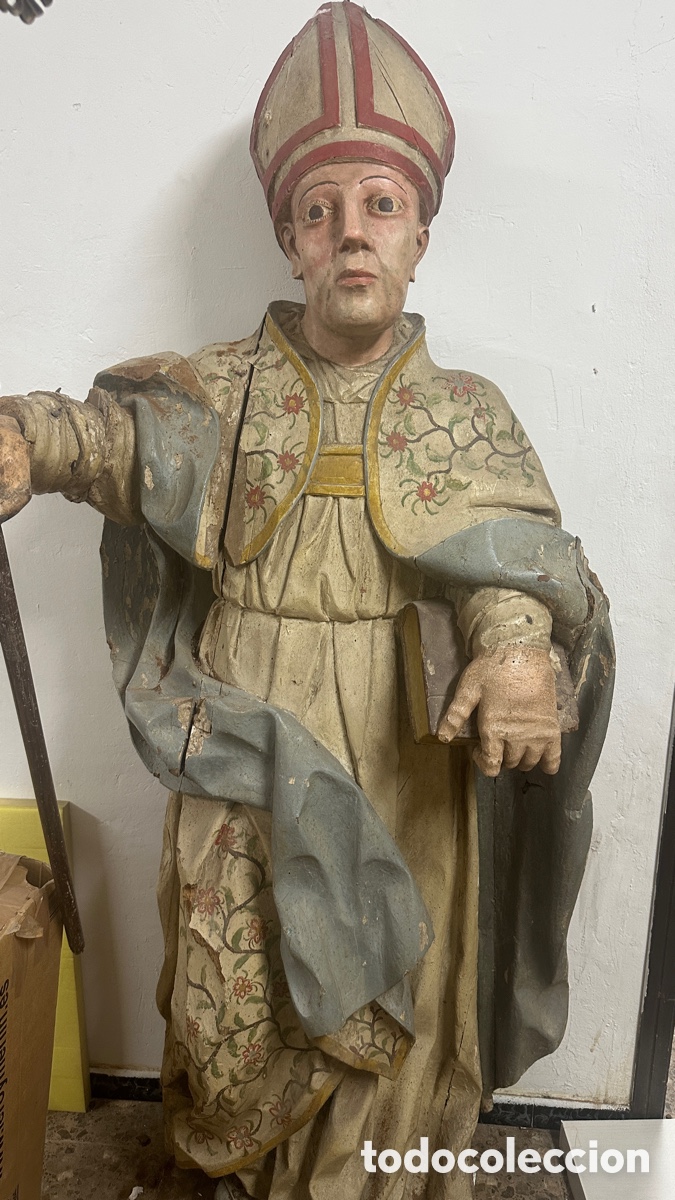 Art: GRAN TALLA DE MADERA POLICROMADA SIGLO XVIII. CARDENAL O OBISPO