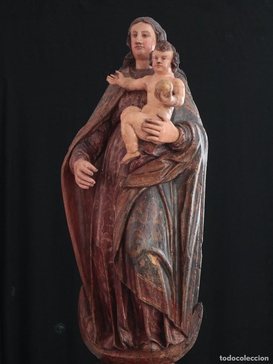 Arte: Virgen con el Ni&ntilde;o en brazos. Escultura de madera policromada. Siglo XVI. Mide 73 cm de altura.