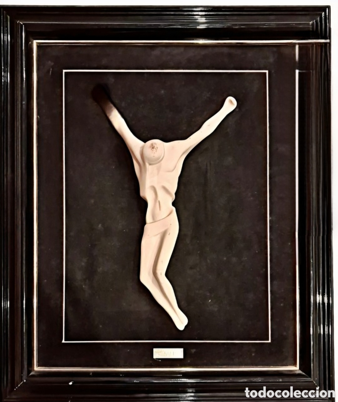 Arte: Crucifijo de piedra enmarcado