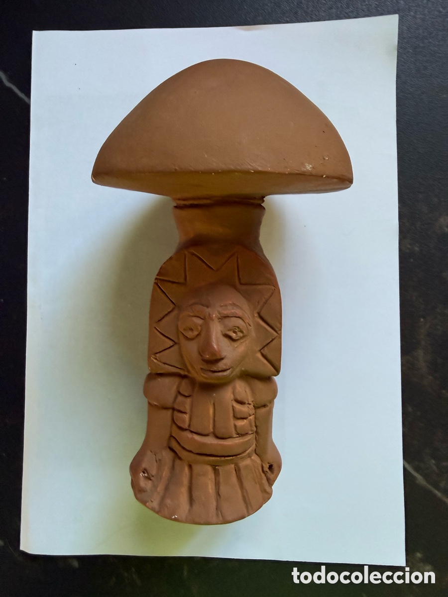 Arte: Escultura de barro Maya Piedra Hongo