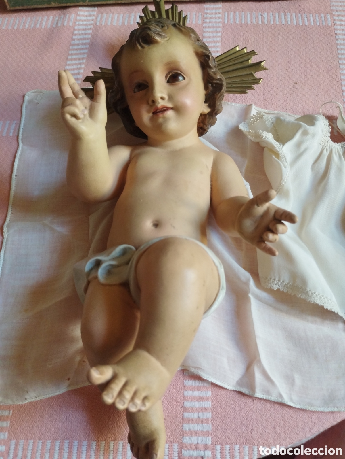 Kunst: Precioso ni&ntilde;o Jes&uacute;s de Olot con su corona y ropa mide 30 cm
