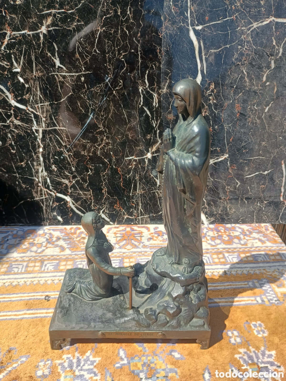 Arte: Virgen de metal Francia