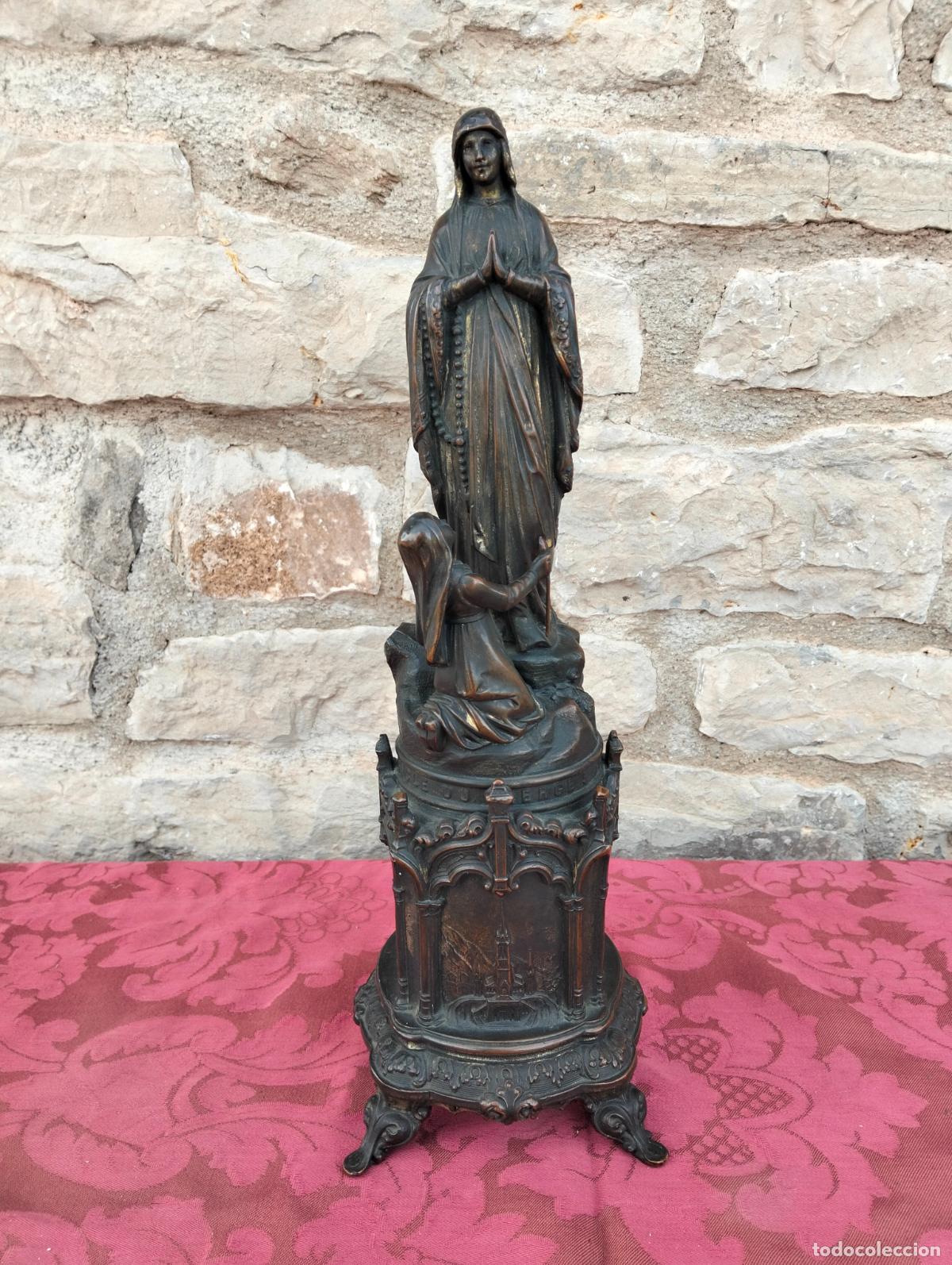 Arte: Antigua figura de metal la Virgen de Lourdes escultura color plateado adoraci&oacute;n caja musical S.XX