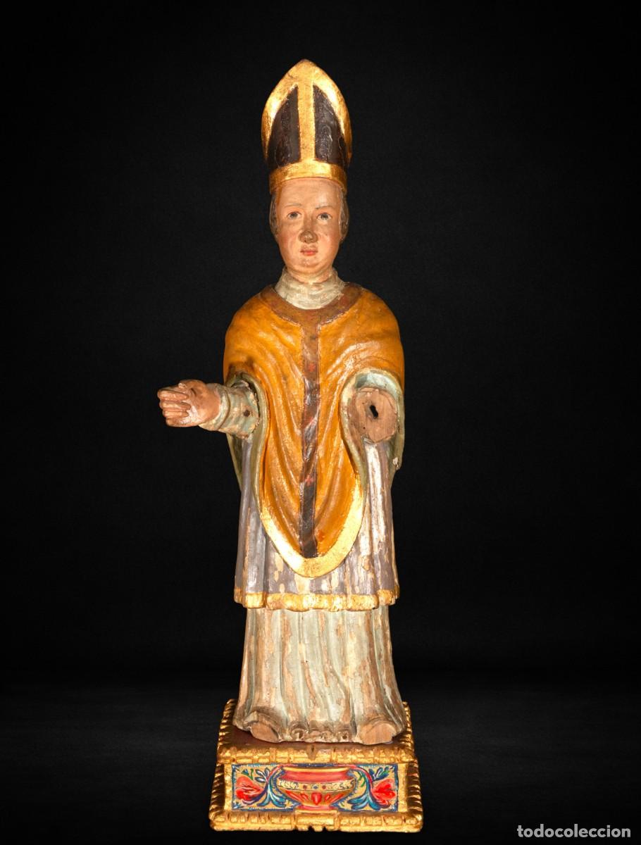 Arte: Santo obispo en madera tallada y policromada, siglo XVI