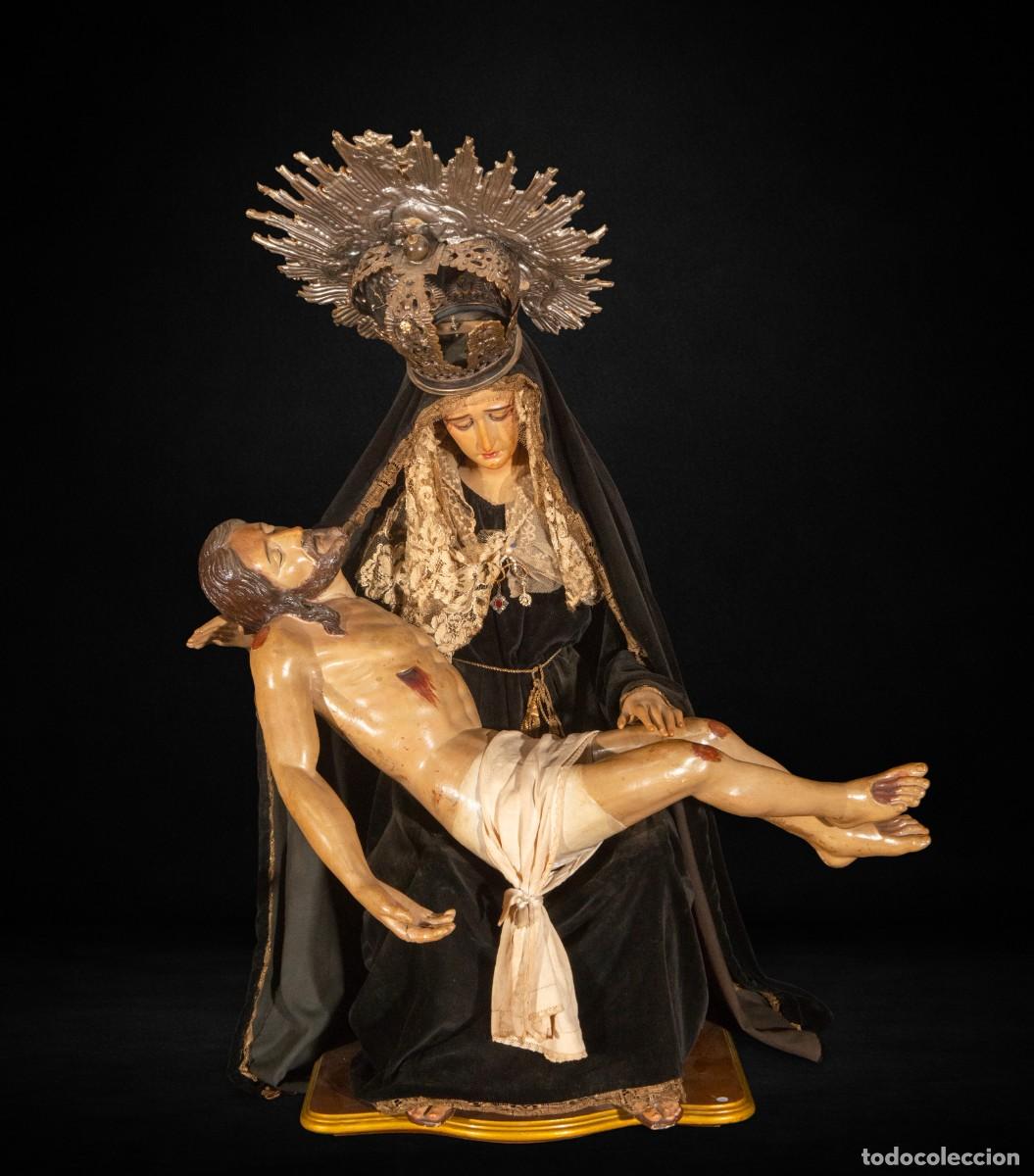 Arte: Piedad de vestir en madera policromada, finales siglo XVIII, 88 cm