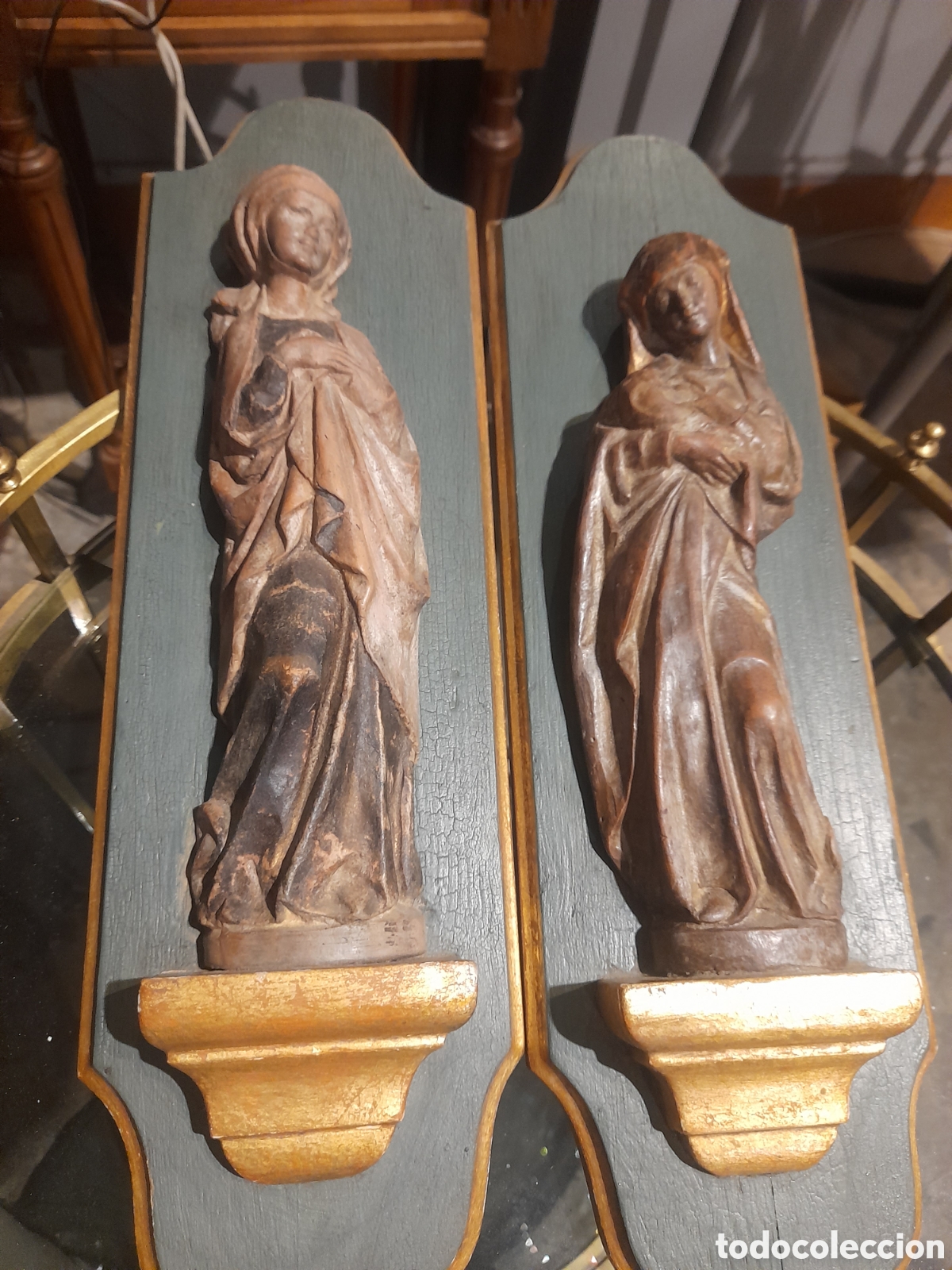 Arte: Pareja de tablas de dos V&iacute;rgenes talla madera
