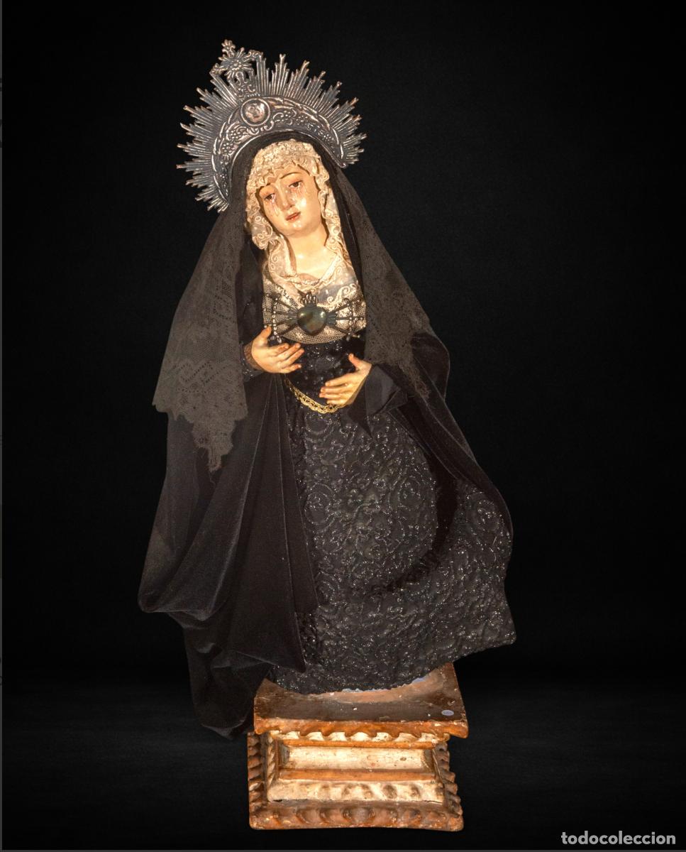 Art: Virgen Dolorosa de cap i pota con corona de plata, talla en madera policromada, siglo XVII-XIX