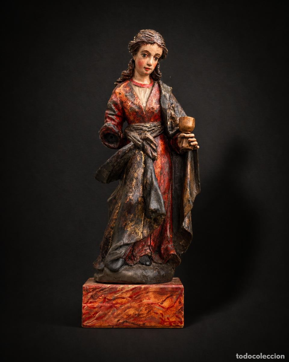 Arte: Santa B&aacute;rbara barroca en madera policromada y dorada, siglo XVII, 56 cm