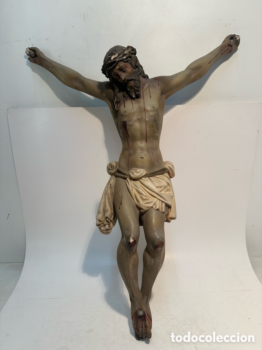 Arte: CRISTO CRUCIFICADO DE ESTUCO POLICROMADO GRANDE. MODELO OLOT 54 X 47 CM
