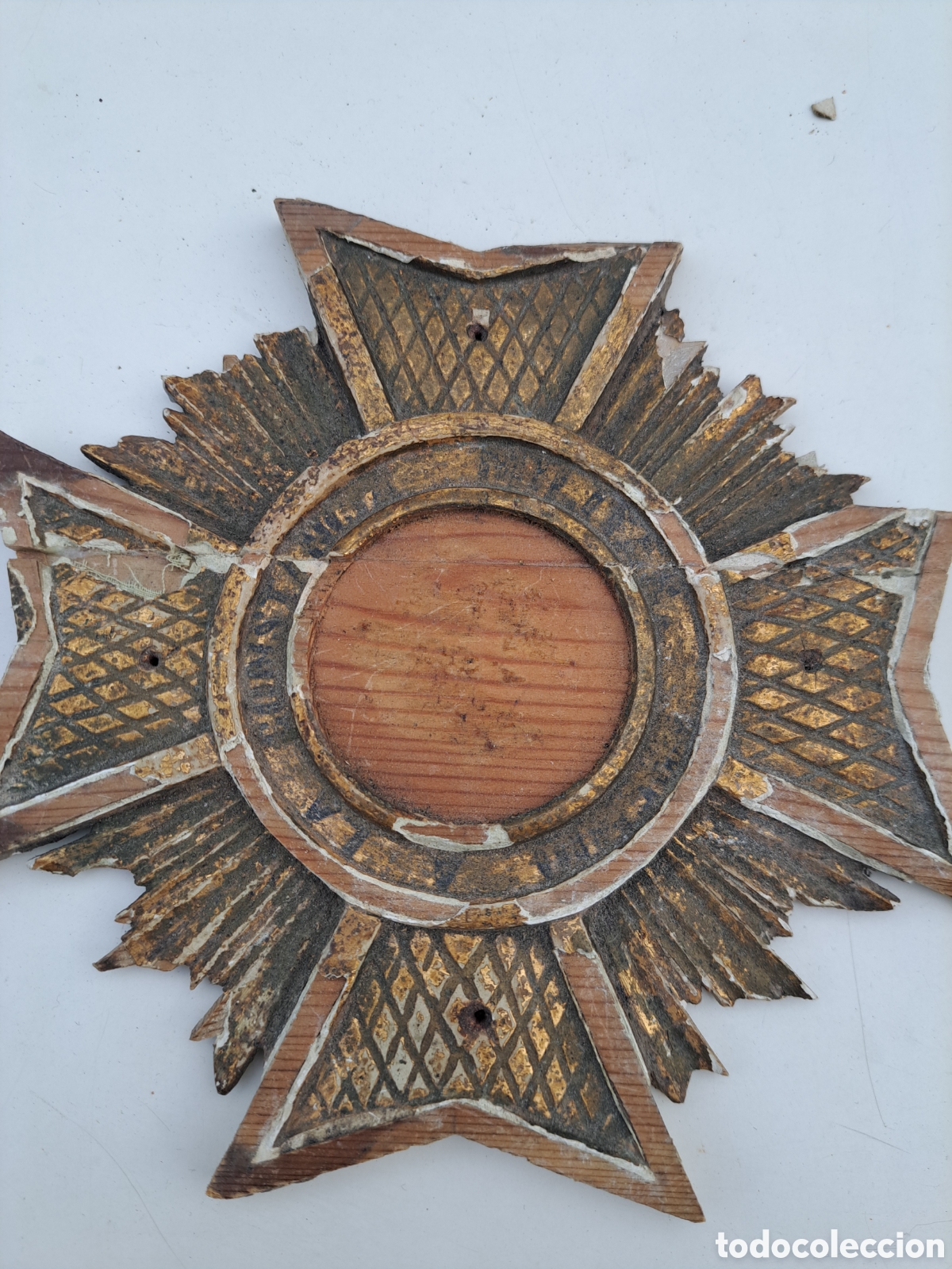 Arte: CRUZ TALLA DE MADERA