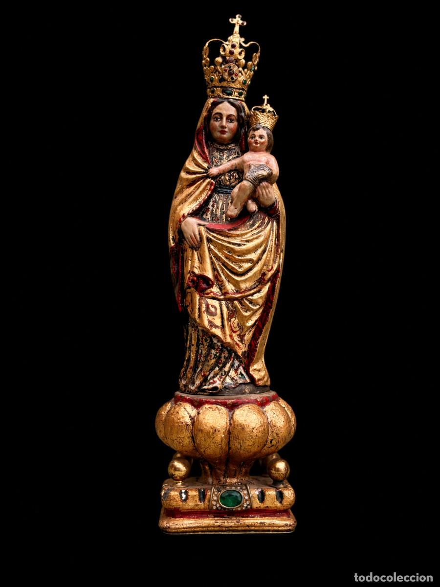 Arte: Virgen con Ni&ntilde;o barroca en madera policromada y dorada, siglo XVIII
