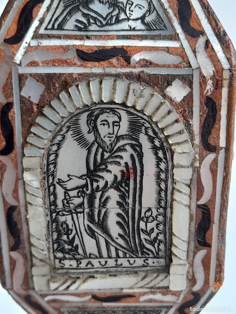 Arte: Pieza religiosa de madreperla y taracea . S. XVIII