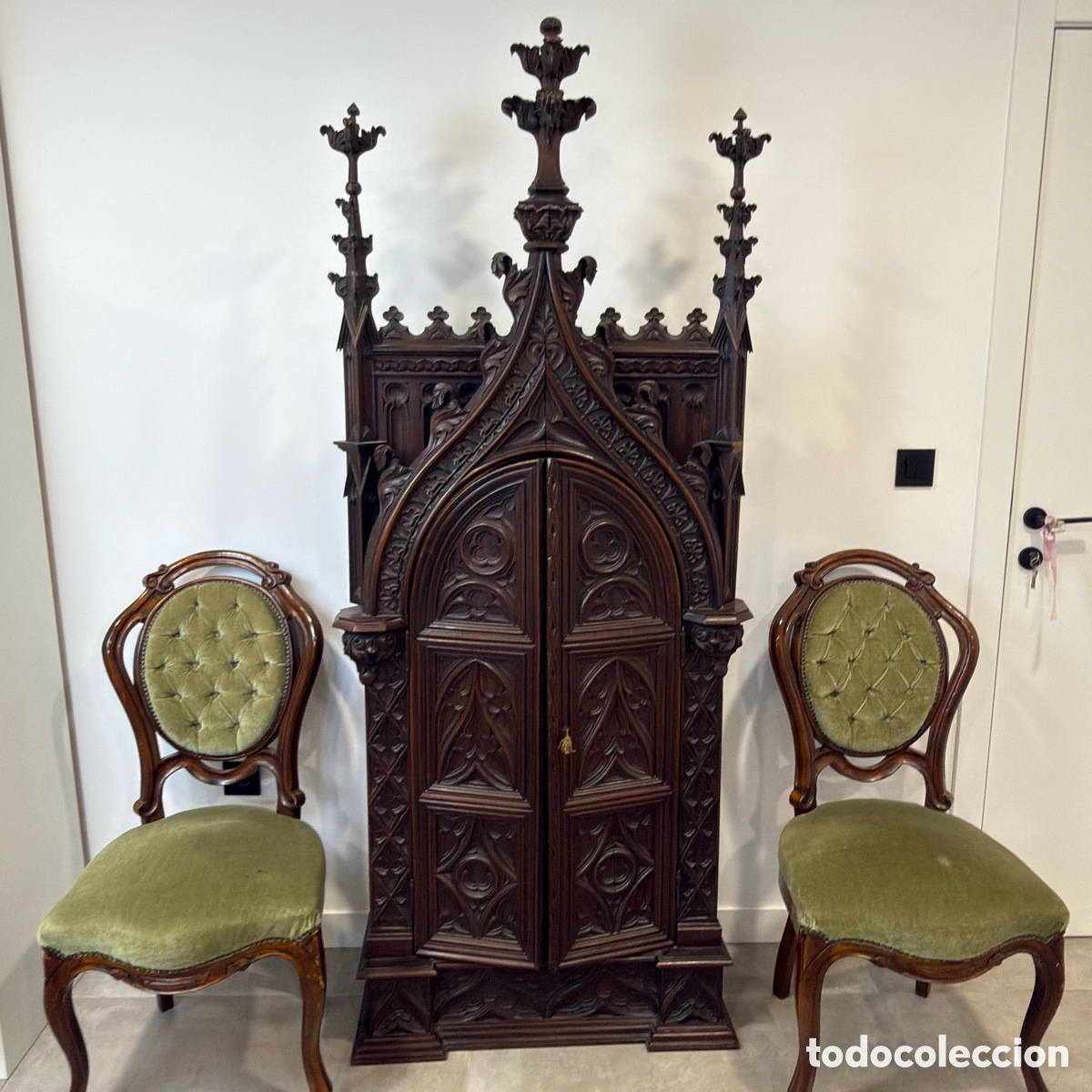 Arte: Enorme retablo tr&iacute;ptico neogotico firmado por Elizagarate en 1889 en los talleres de Vitoria