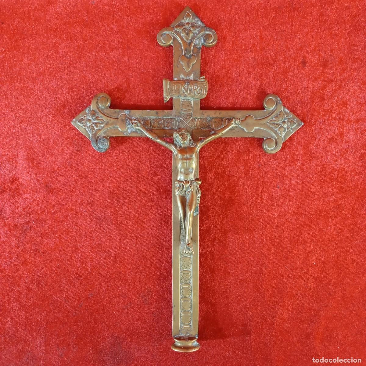 Arte: PRECIOSA CRUZ PROCESIONAL EN BRONCE DEL SIGLO XIX - CRUFIFIJO PARA CRUZ PROCESIONAL - 36,5 CM