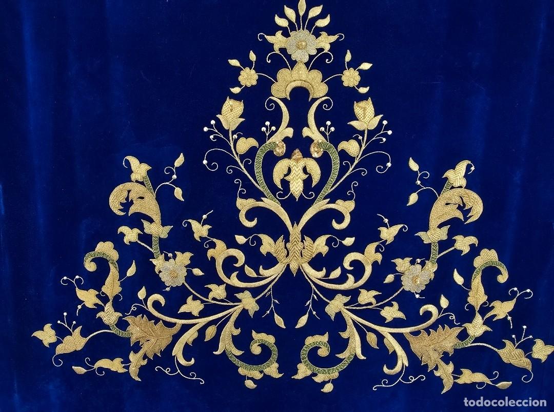 Arte: Saya bordada en oro entrefino