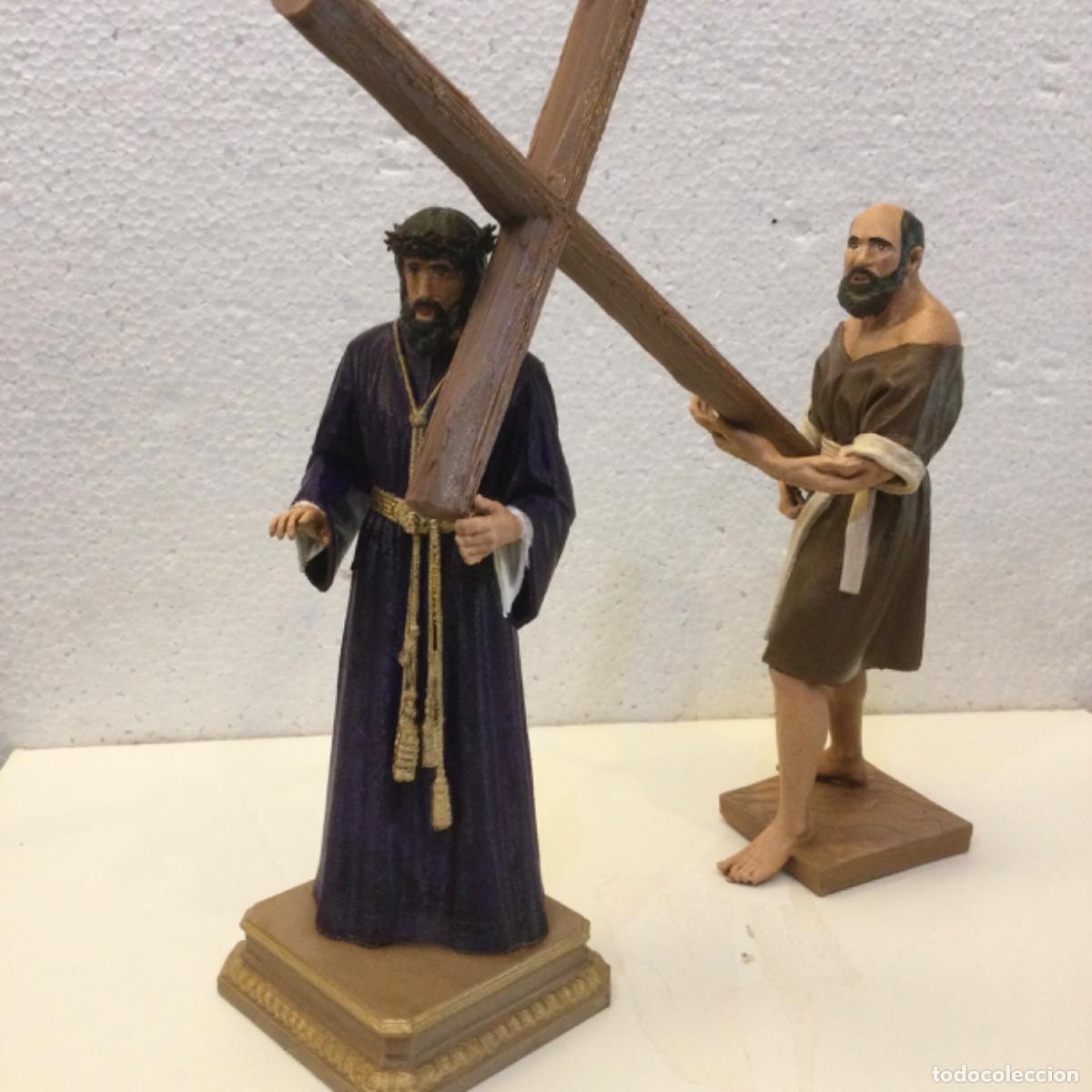 Arte: Nazareno y Cirineo. Cofradia del Dulce Nombre (Le&oacute;n)