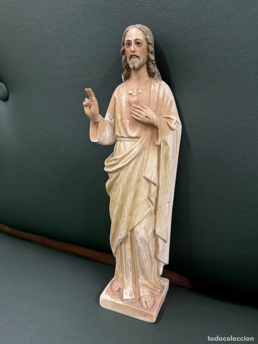 Arte: Antiguo Sagrado Corazon de Jesus en estuco. Ojos de cristal. 31cms alto