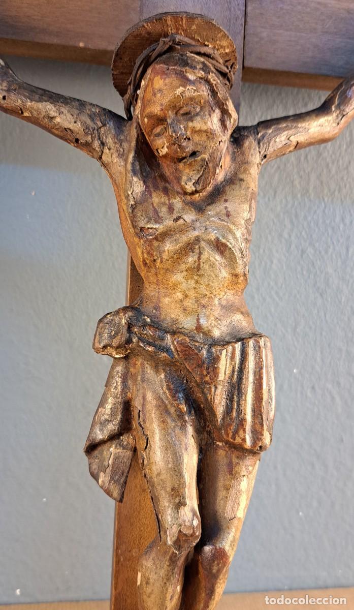 Arte: Cristo Crucificado en madera tallada y policromada del siglo XVIII