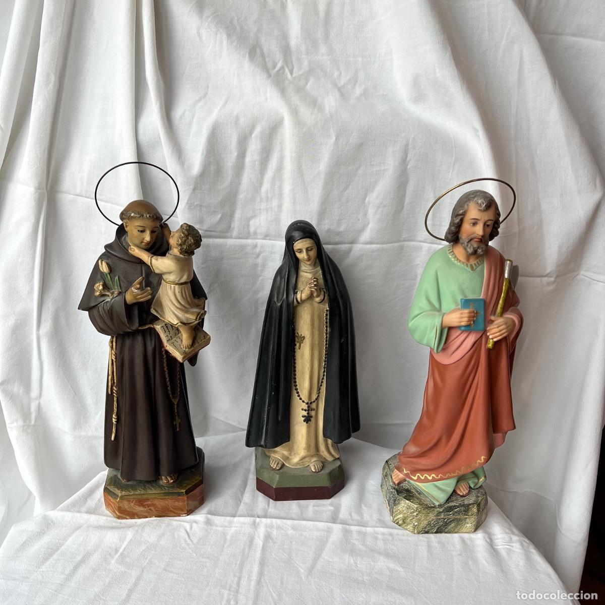Arte: Lote de 3 Esculturas Religiosas de Olot. Pasta de Madera, Ojos de Cristal y Aureolas. Circa 1940-196