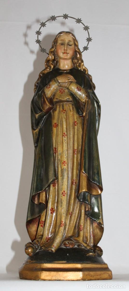 Arte: Virgen Inmaculada Concepci&oacute;n en estuco policromado y dorado. 44 cm