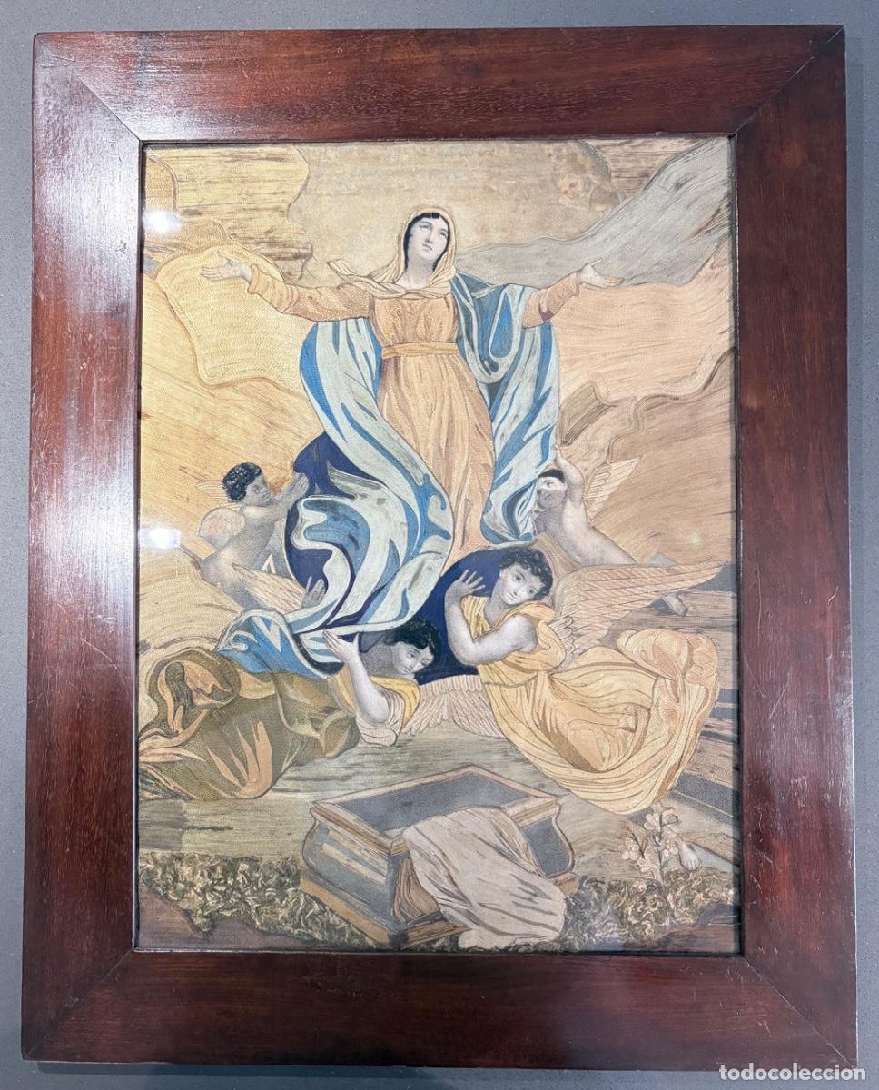 Arte: MAGN&Iacute;FICO BORDADO EN SEDA CON APLICACIONES LITOGR&Aacute;FICAS. ASUNCI&Oacute;N DE LA VIRGEN. SIGLO XIX
