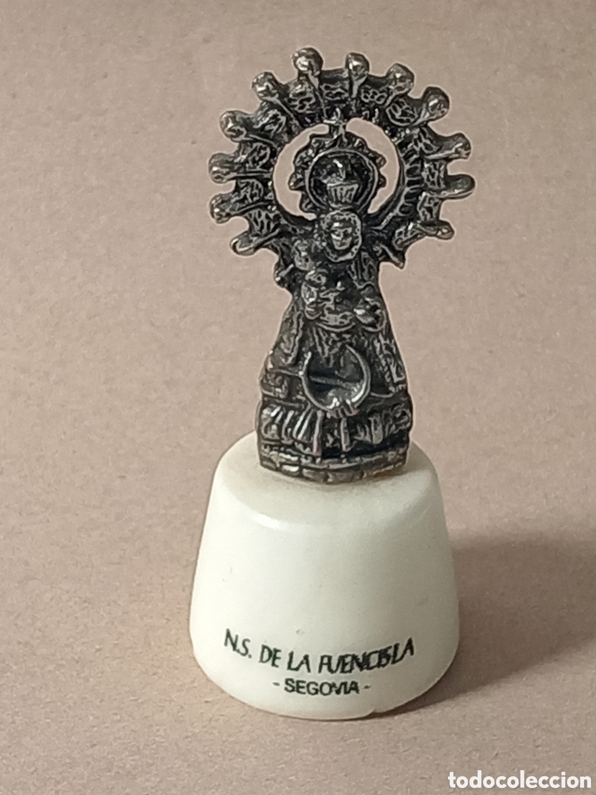 Arte: Virgen de la Fuencisla (Segovia) - Orfebrer&iacute;a Solanas (Zaragoza) - 8 cm