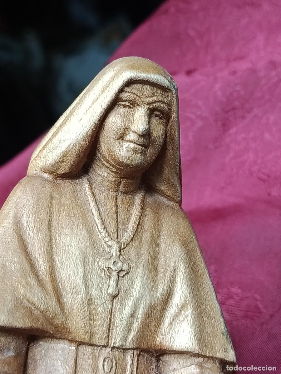 Arte: Escultura en madera de monja. - Foto 9