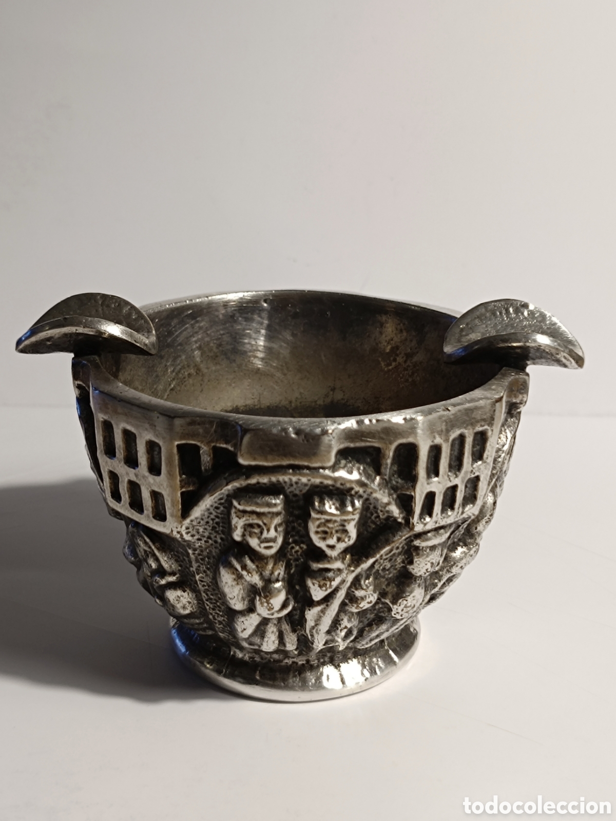Arte: Antiguo Cenicero Bronce Plateado Valent&iacute; - Escenas B&iacute;blicas: Mois&eacute;s y la Natividad de Jes&uacute;s