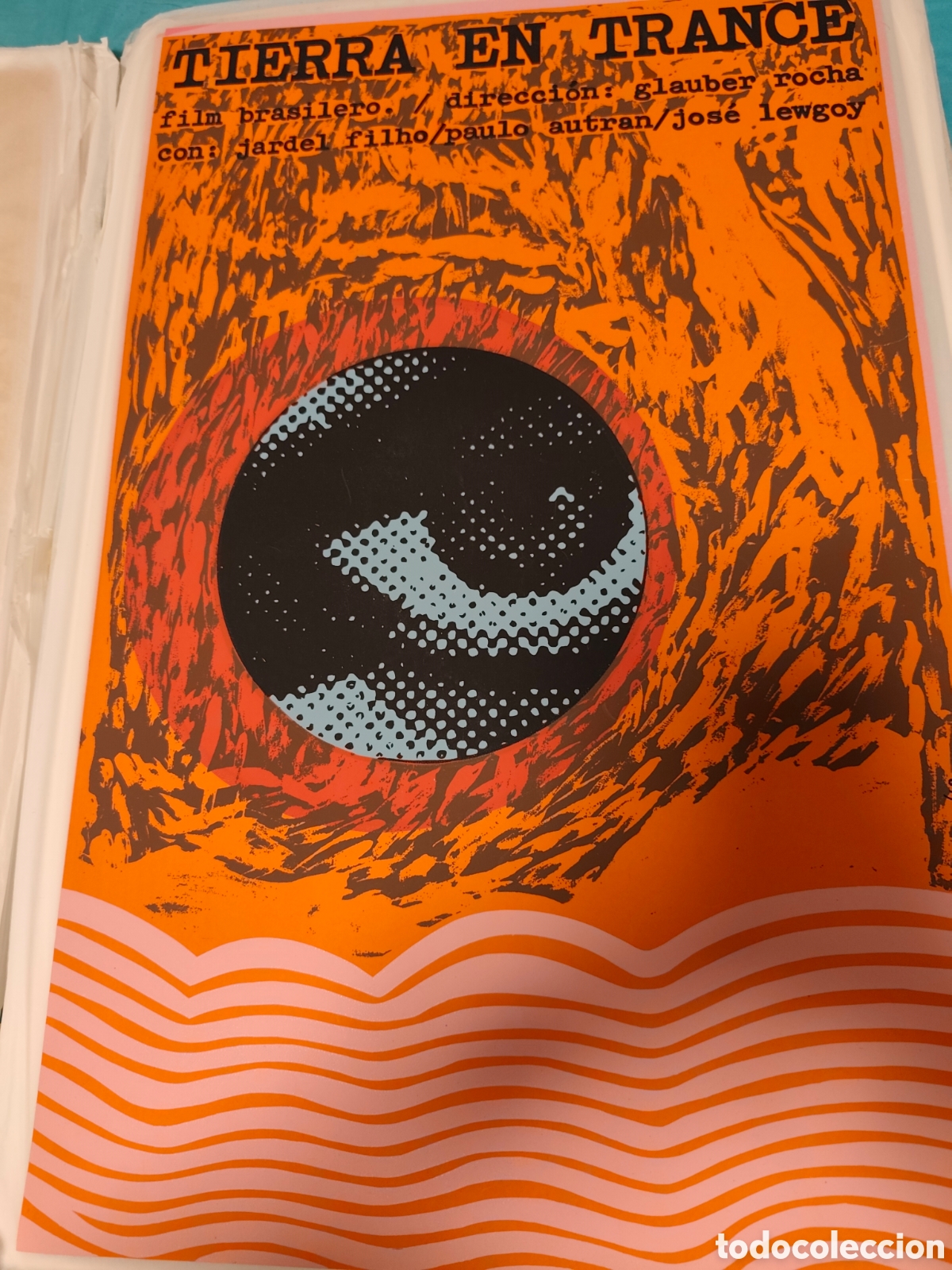Arte: Cartel de cine &rdquo;Tierra en trance&rdquo;
