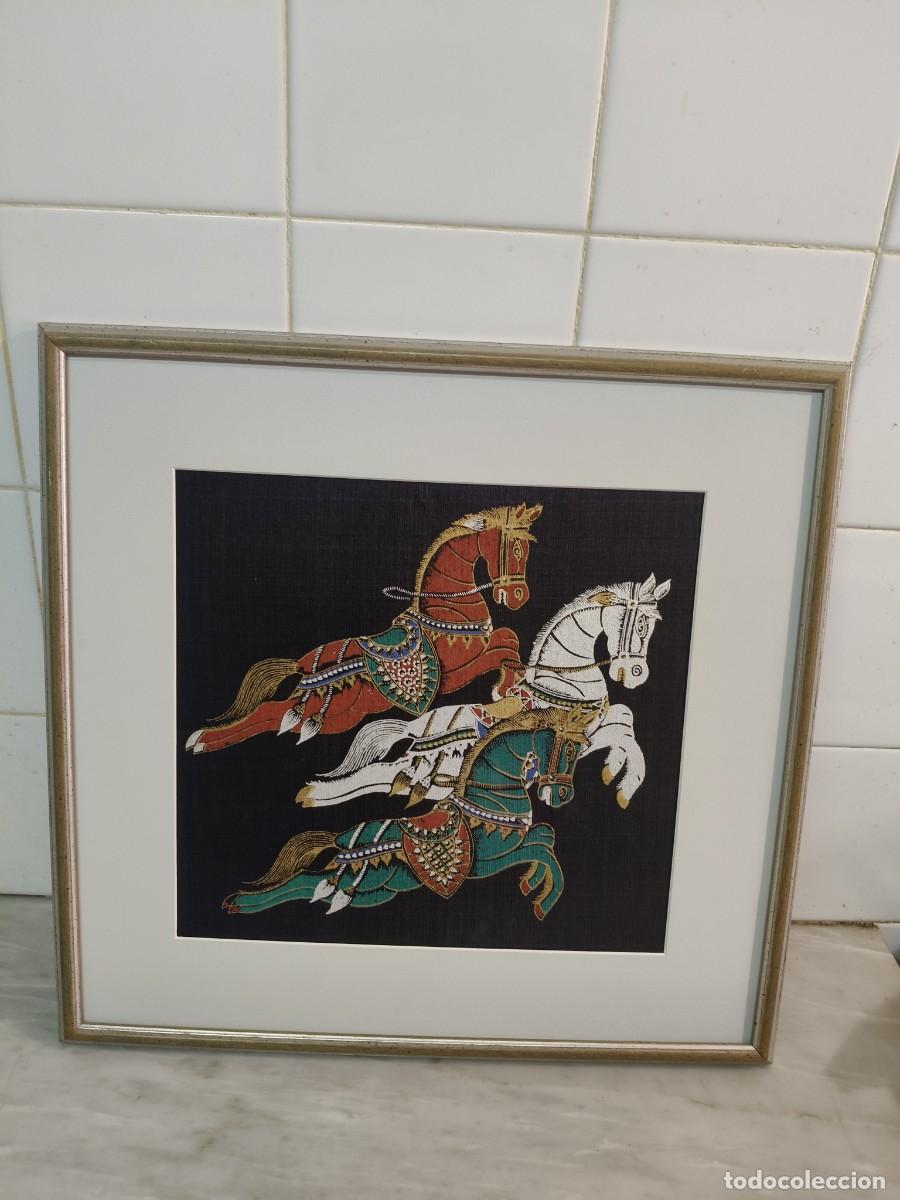 Arte: Tableau imprim&eacute; sur coton style kalaga 1980 cadre alu 40x40