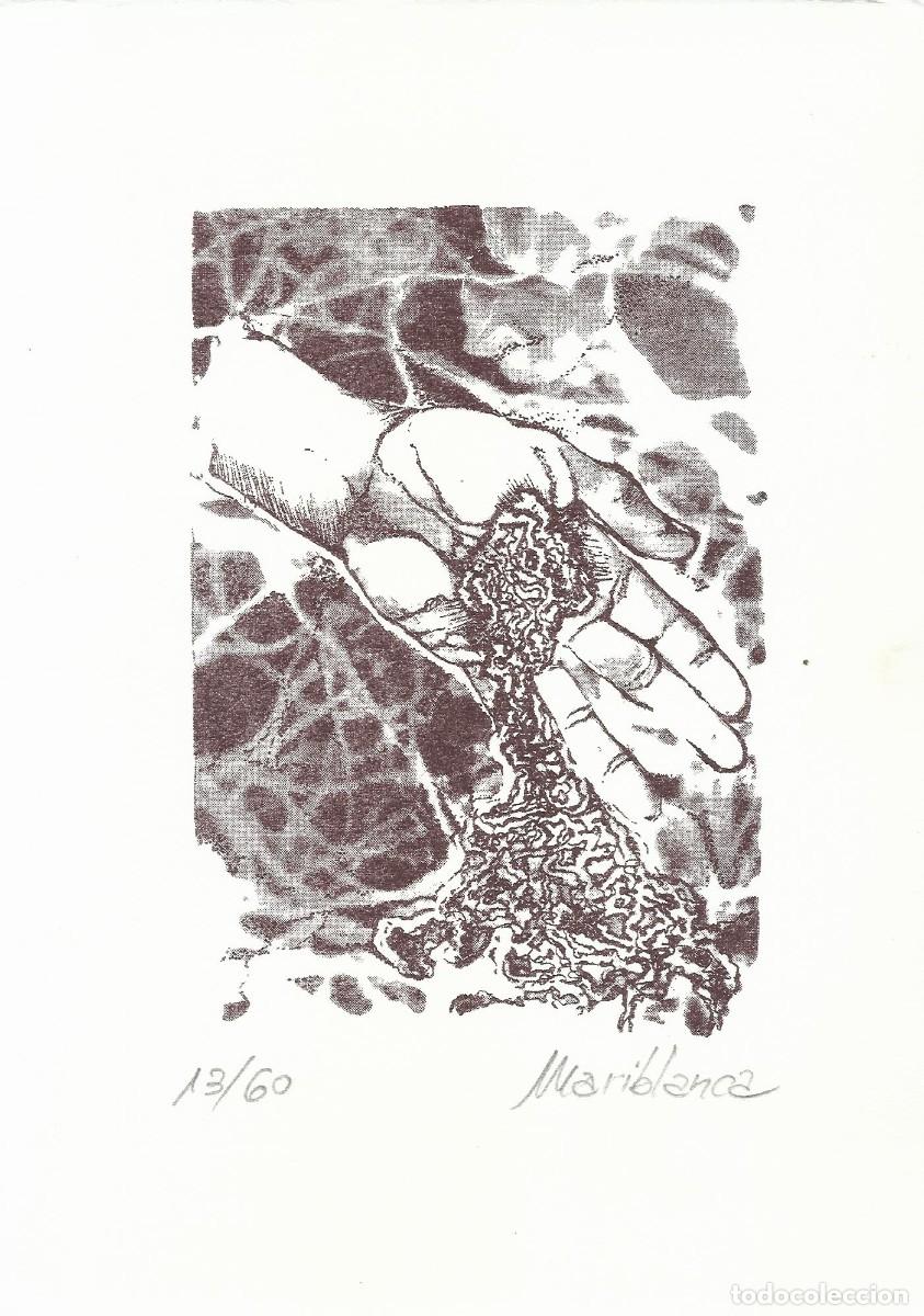 Arte: Pilar D&iacute;az-Mariblanca. Serigraf&iacute;a &rdquo;Mano y arena&rdquo;. Firmada a mano. 1994. Numerada 13/60. 25x18 cm.
