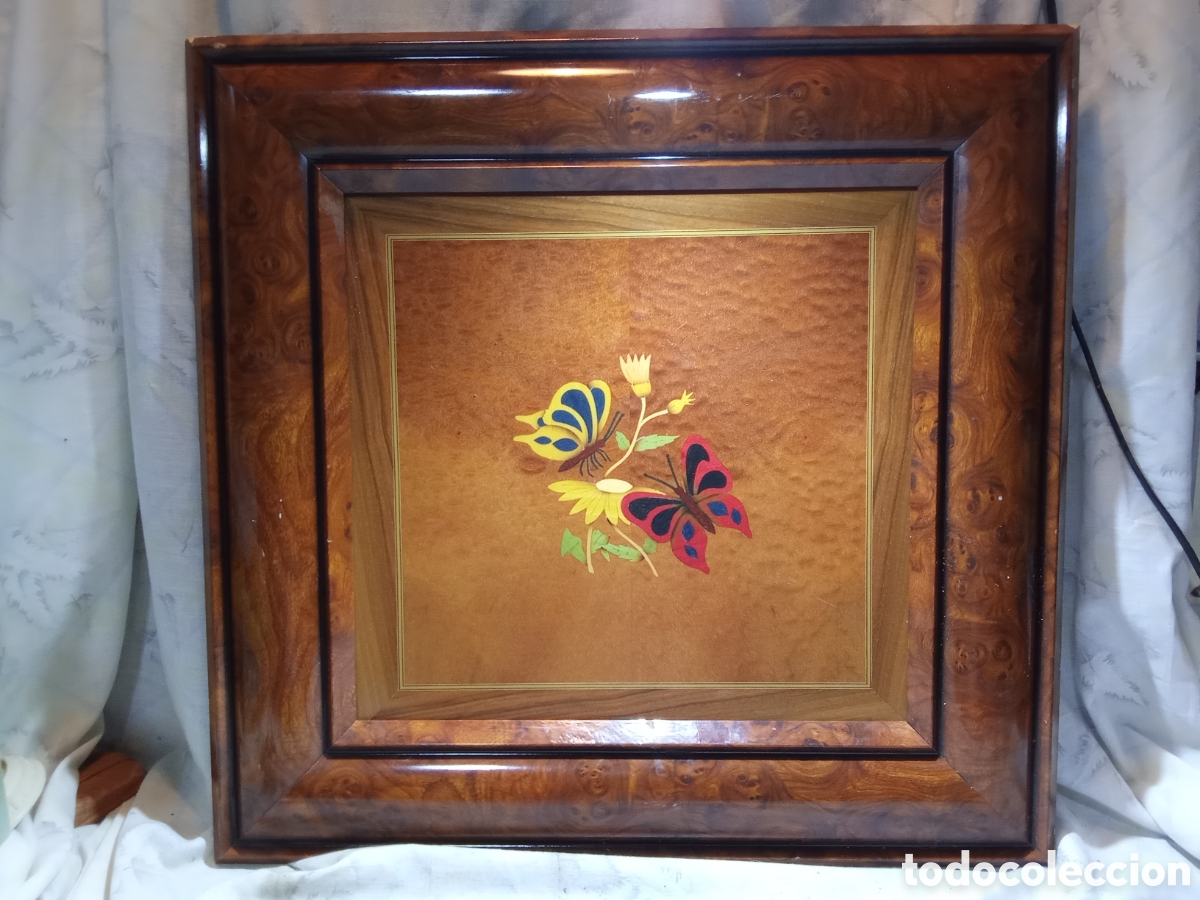 Art: CURIOSO CUADRO DE DOS MARIPOSAS EN MADERA BASTANTE PESADO