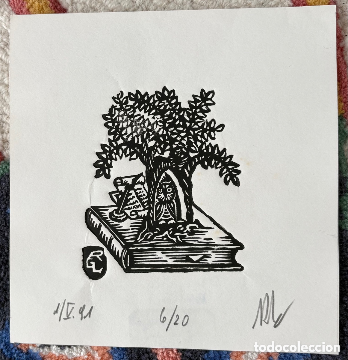 Arte: Xilograf&iacute;a &aacute;rbol , b&uacute;ho y libro Rafael Glez. Lasaga