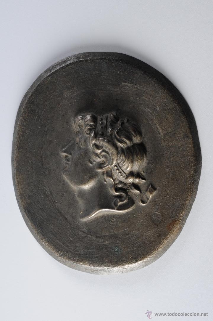 Arte: PLACA EN BRONCE CON BUSTO DE MUJER EN RELIEVE - Foto 1