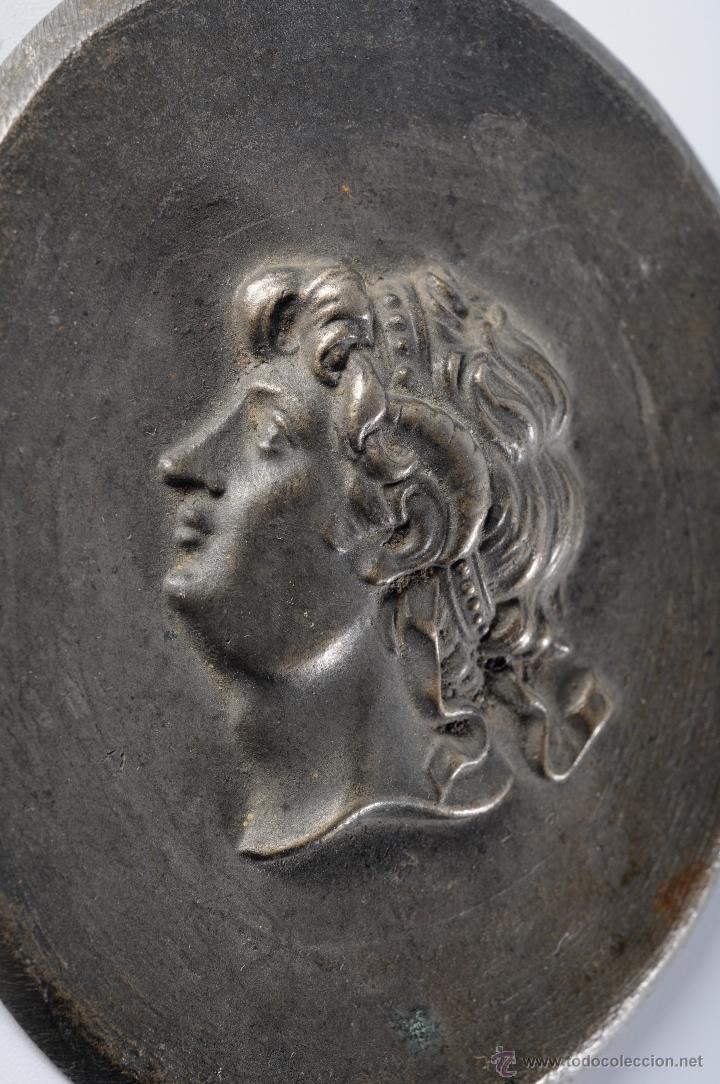 Arte: PLACA EN BRONCE CON BUSTO DE MUJER EN RELIEVE - Foto 2