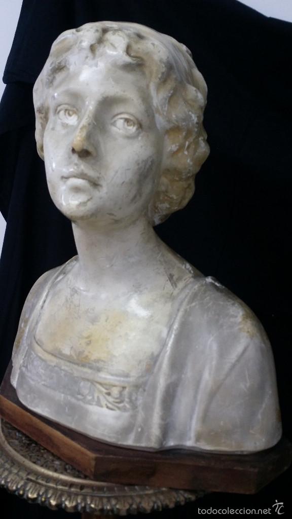 Arte: Busto antiguo de dama en estuco - Foto 1
