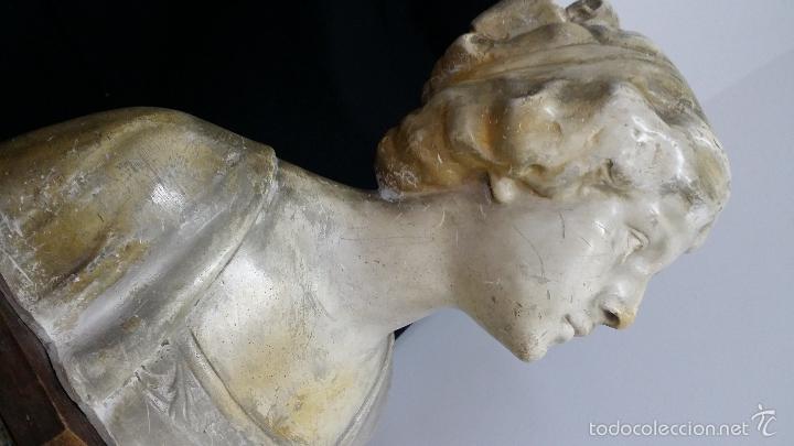 Arte: Busto antiguo de dama en estuco - Foto 4