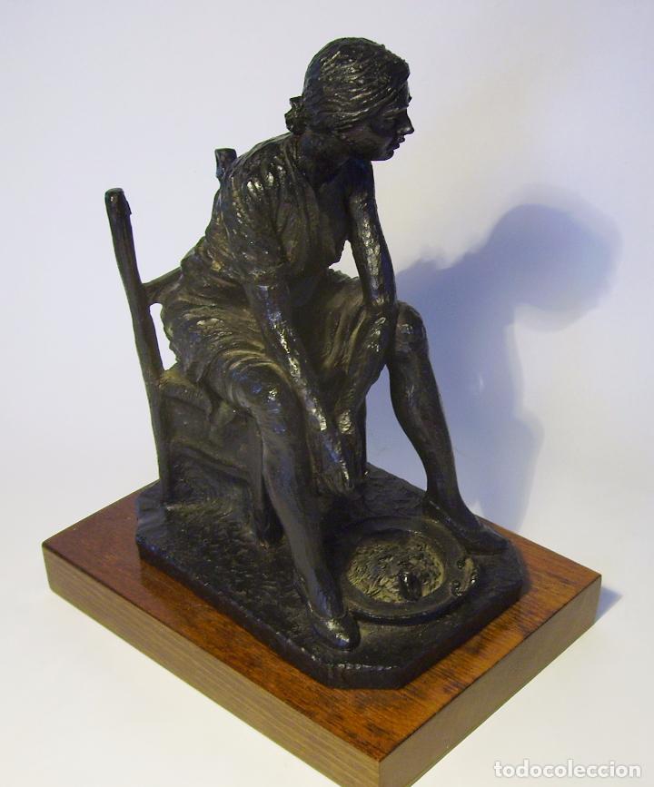 Arte: FIGURA  DE  MUJER  CON  BRASERO - Foto 4