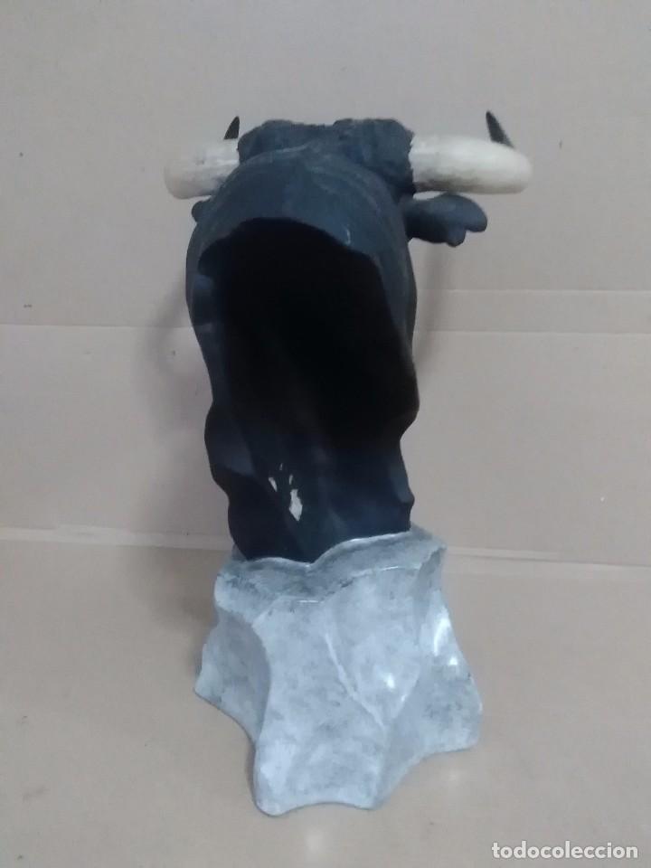 Arte: Cabeza de toro - Foto 3