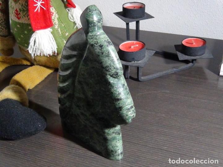 Arte: Pieza art&iacute;stica aparentemente en marmol verde - Foto 7