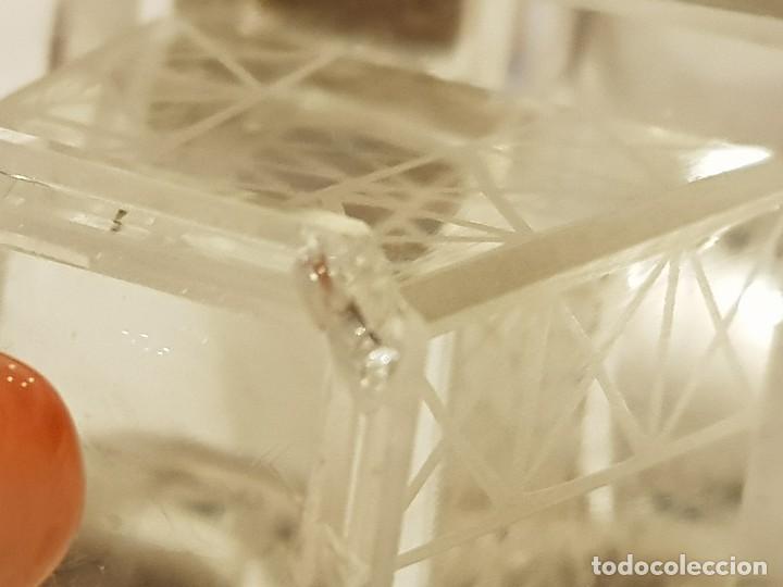 Arte: Mickey Mouse de jade con torre Eiffel de cristal macizo. - Foto 7