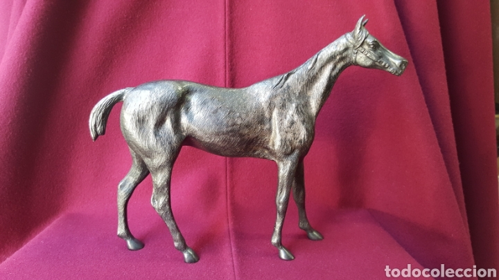 Arte: FIGURA DE CABALLO DE CARRERAS - Foto 1