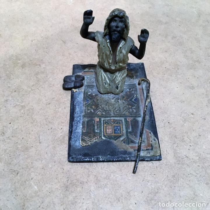 Arte: Moro rezando, con cabeza m&oacute;vil - Foto 1