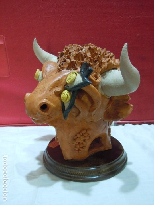 Arte: CABEZA DE TORO escultura de Tom&aacute;s Bux - Foto 3