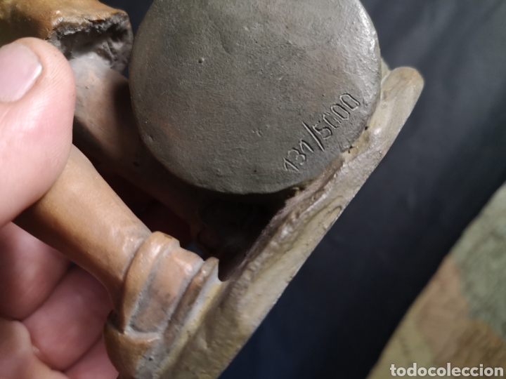 Arte: Figura firmada y numerada - Foto 3