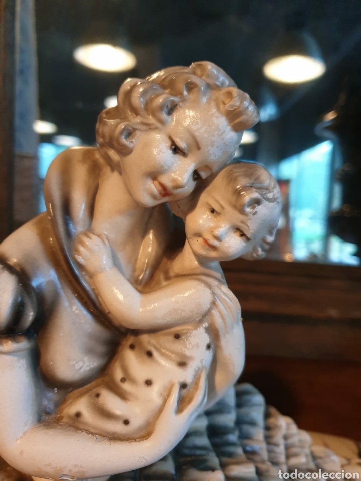 Arte: Figura representando maternidad firmada - Foto 2